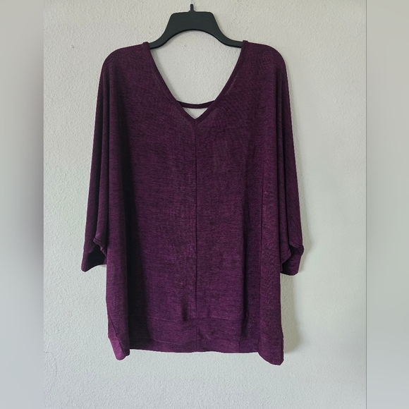 Lane Bryant Blouse Women 22/24 Purple Dolman Sleeve V-Neck Cut Out New - Picture 3 of 13